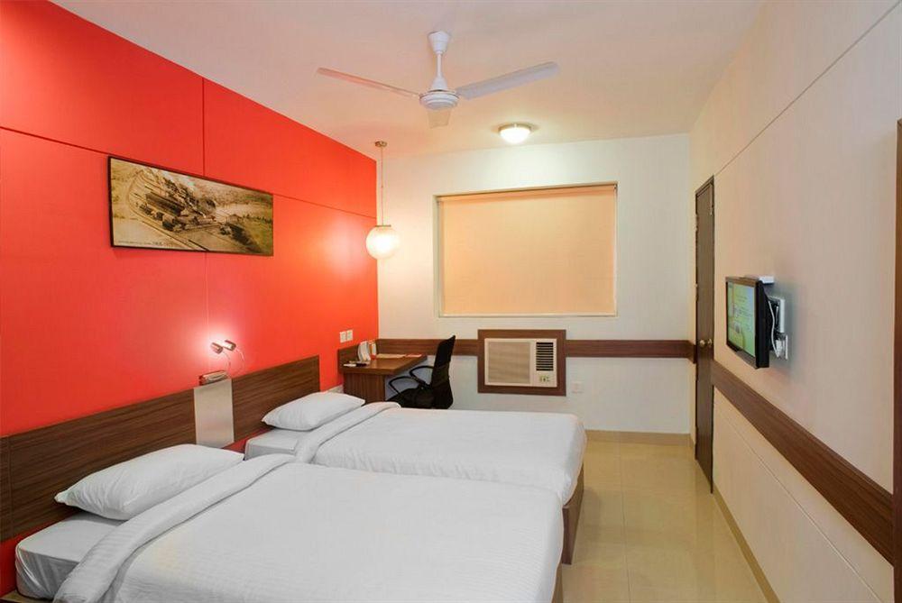 Indore Buitenkant foto