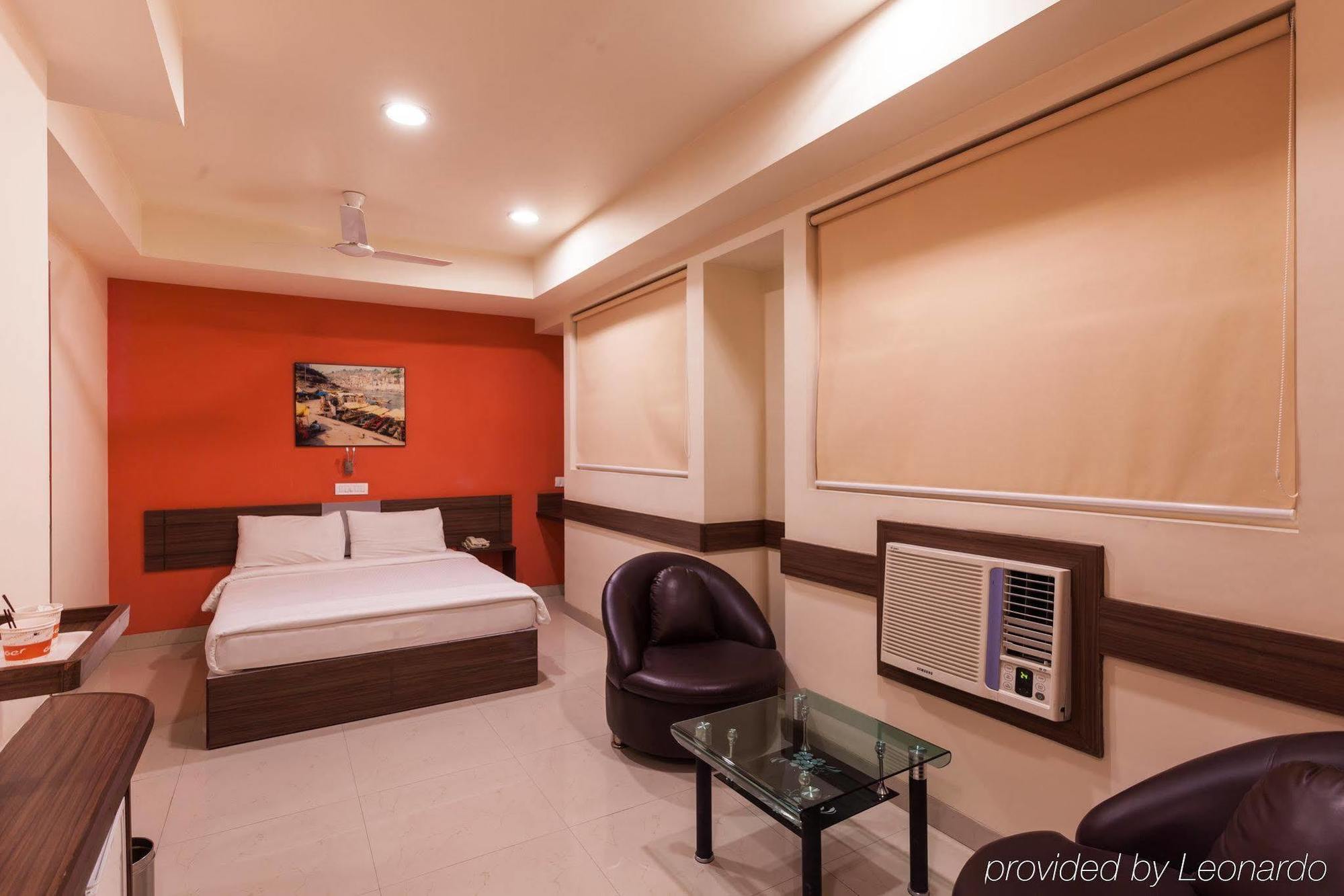 Indore Buitenkant foto